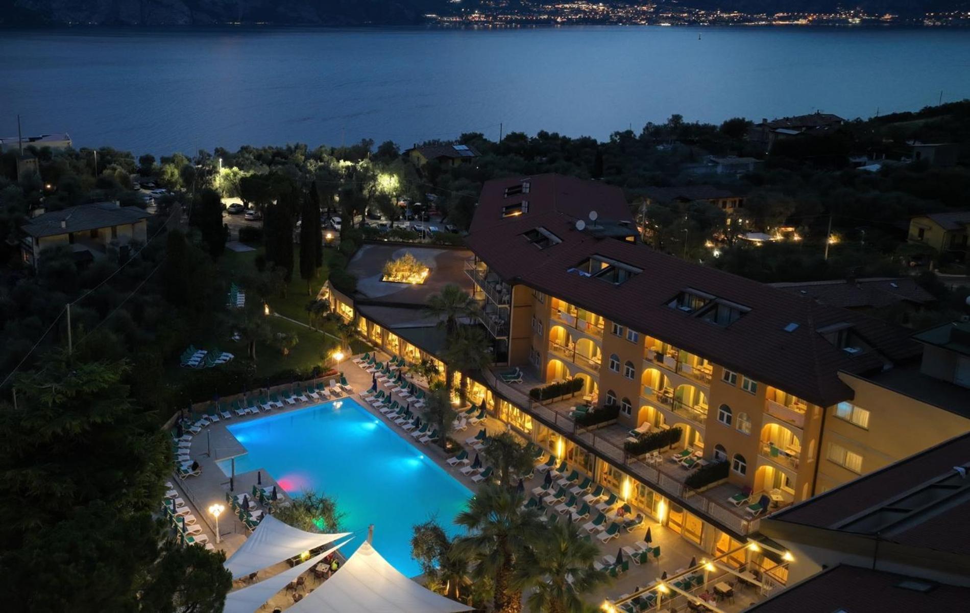 Majestic Palace Malcesine Extérieur photo