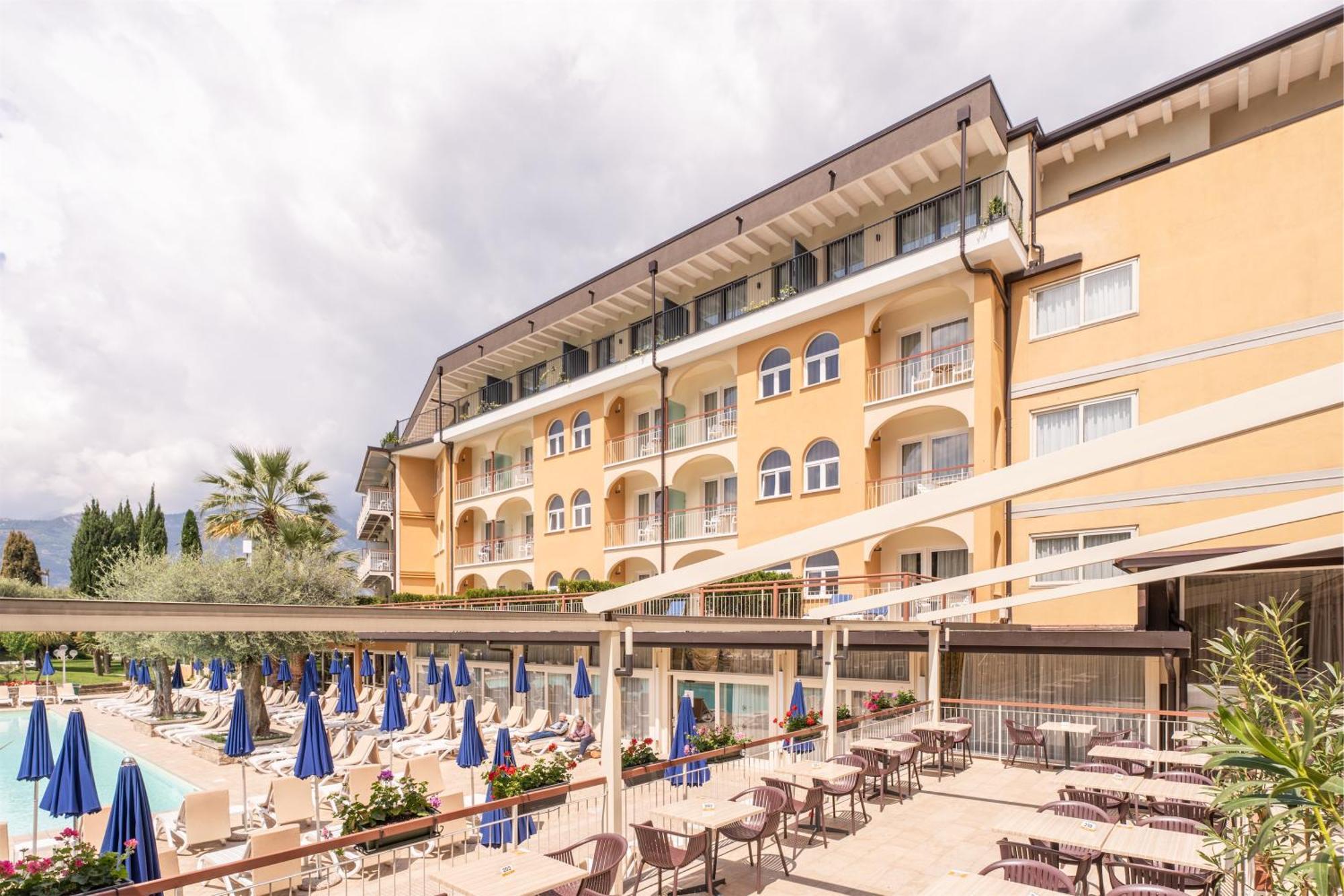 Majestic Palace Malcesine Extérieur photo